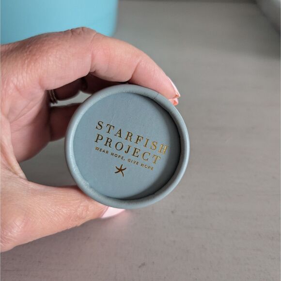 NIB Airplane Starfish Project Shimmery Earrings - Picture 3 of 5